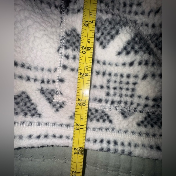 Carhartt WOMEN'S FLEECE SNAP FRONT PULLOVER - RELAXED FIT size XS 0-2 GUC. - Picture 6 of 11